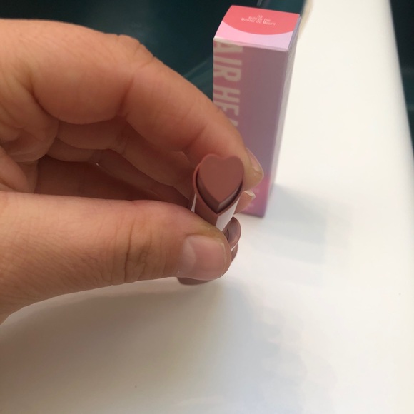 NIB KAJA AIR HEART LIPSTICK - Picture 5 of 6